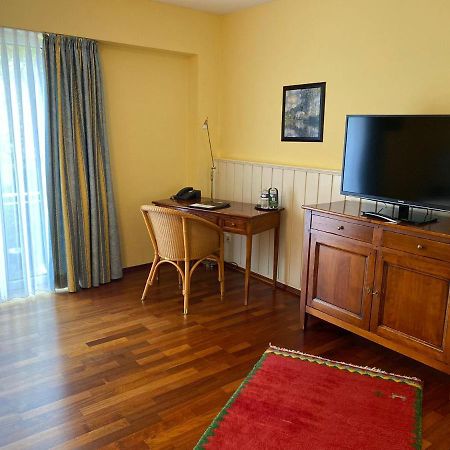 Hotel Goldener Stern Sankt Ingbert Bagian luar foto