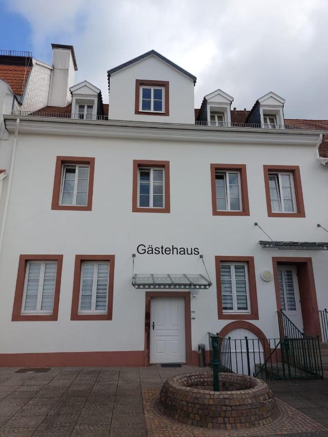 Hotel Goldener Stern Sankt Ingbert Bagian luar foto